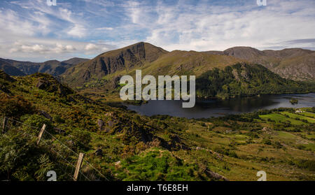 Blick auf Glanmore Lake, Kerry von der Healy Pass. Stockfoto