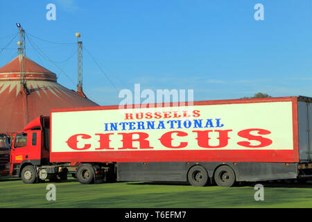 Russells Internationale Zirkus, Reisen, Transportmittel, Big Top Zelt, Hunstanton, Norfolk, Großbritannien. Stockfoto