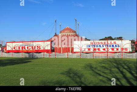 Russells Internationale Zirkus, Reisen zeigen, Big Top Zelt, Hunstanton, Norfolk, Großbritannien Stockfoto