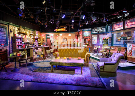 Central Perk Cafe film Reihe von weltberühmten Sitcom "Friends" bei Warner Bros Studio Tour Hollywood in Los Angeles, Kalifornien, USA Stockfoto