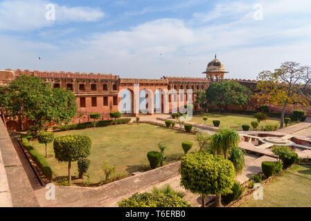 Charbagh Garten in Jaigarh Fort. Jaipur. Rajasthan Indien Stockfoto