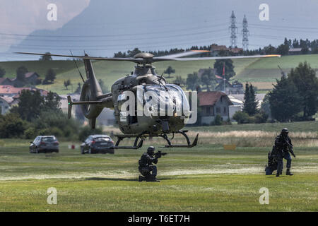 Special Unit lynx der Luzerner Polizei während einer Übung, Beromünster, Luzern, Schweiz, Europ. Stockfoto