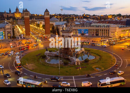 BARCELONA - Mar 20: Luftaufnahme der Placa d'Espanya, auch bekannt als Plaza de Espana, einem der wichtigsten Plätze von Barcelona, am 20. März 2019 in Stockfoto