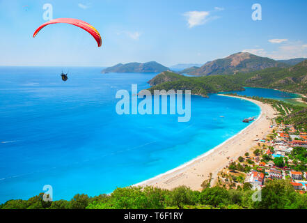 Luftaufnahme der Blauen Lagune in Ölüdeniz Stockfoto