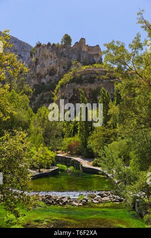 Dorf Fontaine-de-Vaucluse in der Provence Frankreich Stockfoto