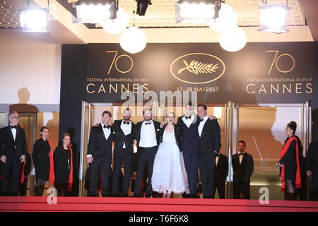 CANNES, Frankreich - 20. MAI 2017: cast Mitglieder besuchen "screening The Square" auf den 70. Filmfestspielen von Cannes (Foto: Mickael Chavet) Stockfoto