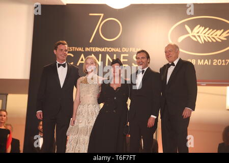 CANNES, Frankreich - 27. MAI 2017: cast Mitglieder nehmen an der "Sie waren nie wirklich Hier" Screening beim Cannes Film Festival (Foto: Mickael Chavet) Stockfoto