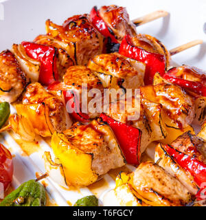 Original ungarische Schaschlik mit Zwiebel und Paprika Stockfoto