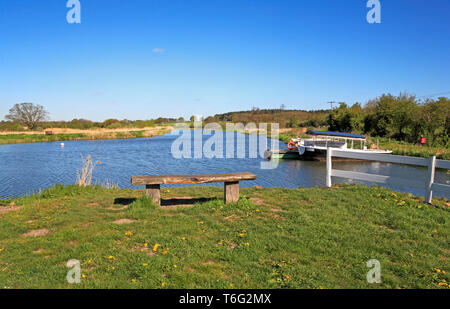 Ein Blick auf die Mühle Pool und alten North Walsham und Dilham Canal an Ebridge Mühle, in der Nähe von North Walsham, Norfolk, England, Vereinigtes Königreich, Europa. Stockfoto