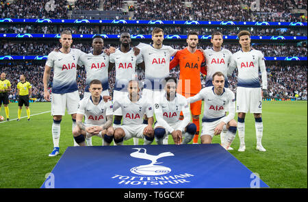 London, Großbritannien. 30. Apr 2019. Sporne pre Match Team Foto (L-R) Toby Alderweireld, Victor Wanyama, Davinson S NCHEZ ‡, Fernando Llorente, Torhüter Hugo Lloris & Dele Alli (vordere Reihe l-r) Kieran Trippier, Lucas Moura, Danny Rose & Christian Eriksen während der UEFA Champions League Halbfinale, Hinspiele Übereinstimmung zwischen den Tottenham Hotspur und Ajax bei Tottenham Hotspur Stadium, High Road, London, England am 30. April 2019. Foto von Andy Rowland. Credit: PRiME Media Images/Alamy leben Nachrichten Stockfoto