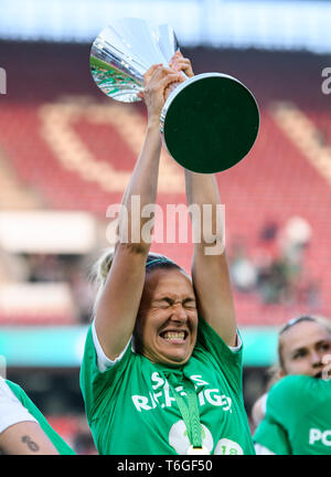 Preisverleihung. GES/Fußball/DFB-Pokalfinale der Frauen: VfL Wolfsburg - SC Freiburg, 01.05.2019 Fußball: "deutsche Frauen WM-Finale: Wolfsburg gegen Deutschland. Freiburg, Köln, Mai 1, 2019 | Verwendung weltweit Stockfoto