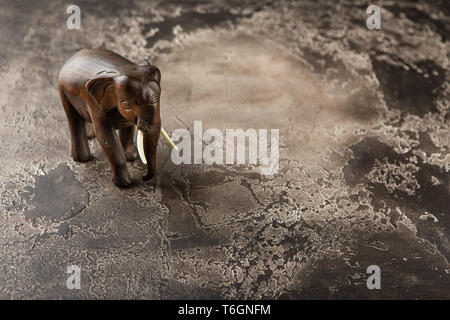 Figur aus Holz Elefant Stockfoto