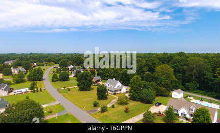 Typische amerikanische Country Subdivision Nachbarschaft Antenne Stockfoto