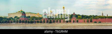 Skyline von Moskau. Kremlevskaya naberezhnaya. Panorama Stockfoto