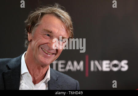 Team INEOS Eigentümer Sir Jim Ratcliffe während einer Pressekonferenz zu starten Team INEOS Am Lagoon kostenlos in Linton, Yorkshire. Stockfoto