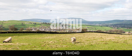 In einer Serie von Bildern auf einer 7,5 Kilometer entfernt vom Dorf Wycoller Boulsworth auf den Hängen der Hügel und dem Gipfel des KOP-Gesetzes an 517 m gefangen. Stockfoto