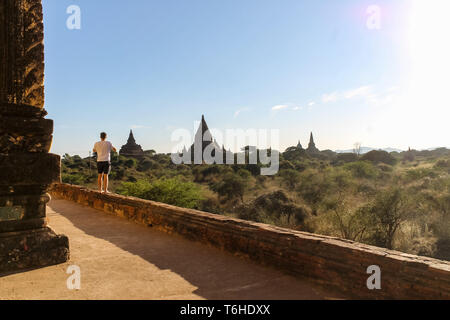 Blick auf den Tempeln, Stupas und Payas von Bagan, Myanmar Stockfoto