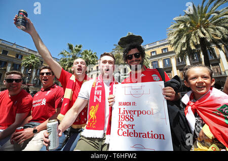 Liverpool Fans in Plaza Real vor dem UEFA Champions League Finale zwischen Barcelona und Liverpool. Stockfoto