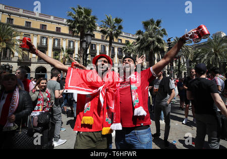 Liverpool Fans in Plaza Real vor dem UEFA Champions League Finale zwischen Barcelona und Liverpool. Stockfoto