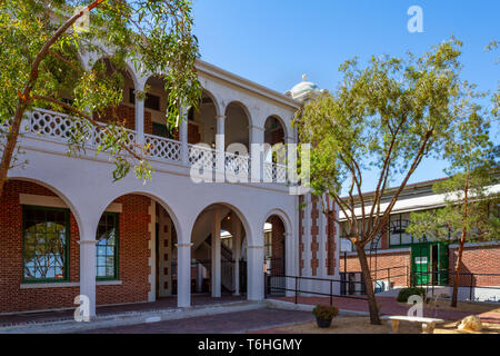 Barstow, CA/USA - 14. April 2019: Barstow Harvey Haus in 685 North 1st Avenue in Barstow, Kalifornien gelegen, ist die Heimat des westlichen Nordamerika Railro Stockfoto