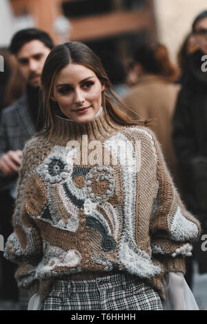 Mailand, Italien - 20. Februar 2019: Olivia Palermo nach einer Modenschau in Mailand auf der Modewoche - MFWFW 19. Stockfoto