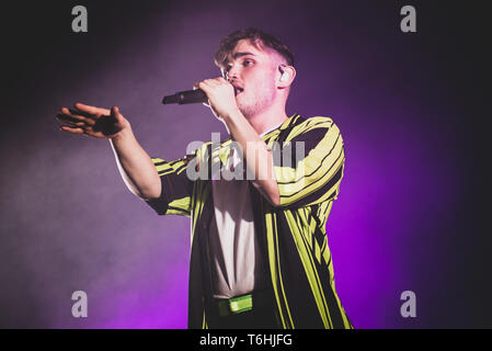 Der britische Sänger/songwriter Moss Kena live auf der Bühne des "fabrique" Club in Mailand, Öffnung für die Rita von Ora " Phoenix World Tour" 2019 Stockfoto