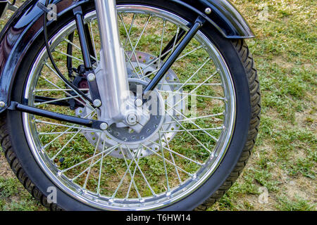 Motorrad Bremsscheiben vorne mit Nähe zu sehen, von der rechten Seite, Motorrad oder Motorrad Bremsmechanismus Stockfoto