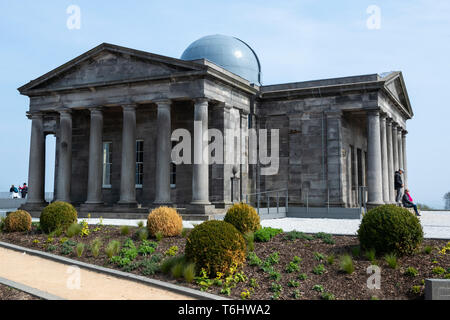 Restaurierte Stadt Sternwarte, jetzt die kollektive Arts Center, auf dem Calton Hill, Edinburgh, Schottland, Großbritannien Stockfoto