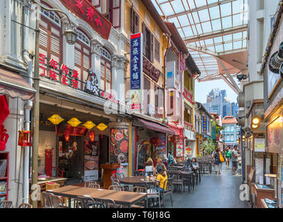 Singapur Chinatown, Food Street. Restaurants auf der Smith Street (Essen), eine Hawker Center in Chinatown, Singapore City, Singapur Stockfoto