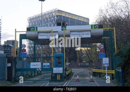 Der alte Eingang zu Covent Garden Flower Market und der neuen US-Botschaft in London. 22/11/2017 Stockfoto