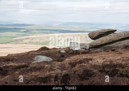 In einer Serie von Bildern auf einer 7,5 Kilometer entfernt vom Dorf Wycoller Boulsworth auf den Hängen der Hügel und dem Gipfel des KOP-Gesetzes an 517 m gefangen. Stockfoto