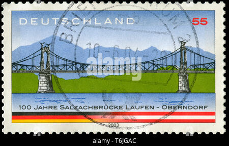 Briefmarke aus der Bundesrepublik Deutschland in der Salzach Brücke Serie in 2003. Stockfoto
