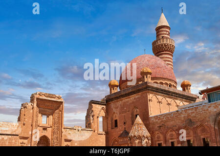 Minarete der Moschee aus dem 18. Jahrhundert osmanischen Architektur des Ishak Pasha Palace (Türkisch: İshak Pasa Sarayı), Agrı Provinz Eastern Tur Stockfoto