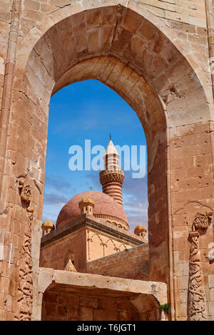 Minarete der Moschee aus dem 18. Jahrhundert osmanischen Architektur des Ishak Pasha Palace (Türkisch: İshak Pasa Sarayı), Agrı Provinz Eastern Tur Stockfoto