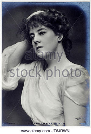 Enid Spencer Brunton Porträt, 1874 - 1963, deutsche Schauspielerin, Vintage real Foto Postkarte von ca. 1900 Stockfoto