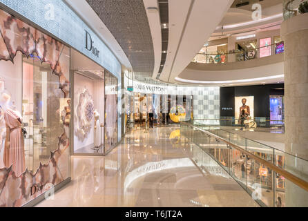 Luxury Stores in ION Orchard Einkaufszentrum, Orchard Road, Singapur Stockfoto