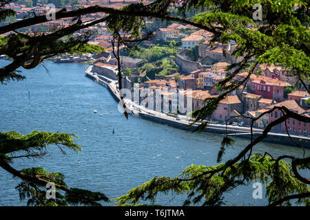 Blick auf den Rio Doura, Porto von der Jardins Do Palacio de Cristal Stockfoto