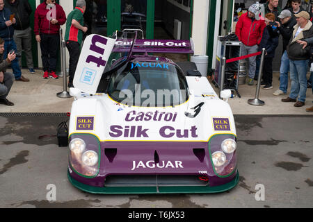 1990 Jaguar XJR 12 Rennwagen im Bicester Heritage Center 'Drive es Tag'. Bicester, Oxfordshire, England Stockfoto