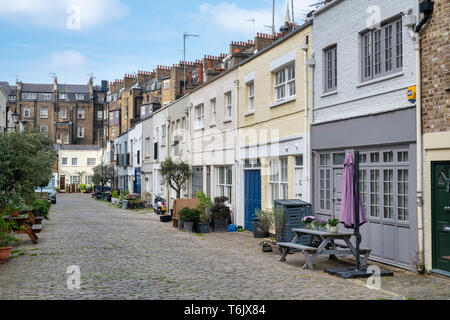 Häuser in Bathurst Mews, Hyde Park, Bayswater, London, England Stockfoto