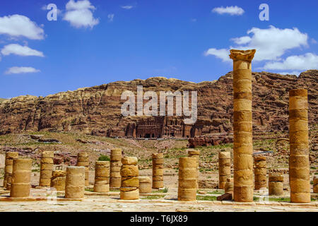 Die Ruinen der Großen Tempel Komplex, aus dem 1. Jahrhundert v. Chr., Petra, Jordanien. Stockfoto