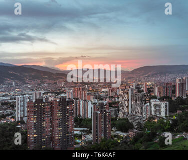Sonnenuntergang Blick Medellin kolumbien Stadtlandschaft Nachmittag Stockfoto