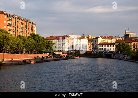 Die Sonne in der Mailand Hafenbecken (Darsena di Milano) Bereich Stockfoto