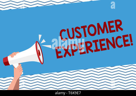Konzeptionelle Handschrift, die Zufriedenheit der Kunden. Begriff Sinne Produkt einer Interaktion zwischen einem Client und der menschlichen Hand Holding "Megaph Stockfoto