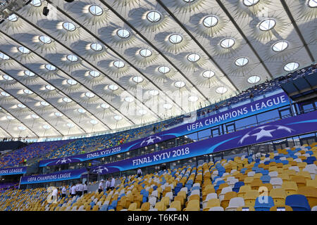 Kiew, Ukraine - 26. MAI 2018: Leere Tribünen von NSC Olimpiyskiy Stadion in Kiew vor dem UEFA Champions League Finale 2018 Real Madrid v Liverpo Stockfoto