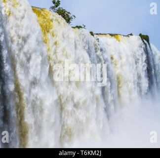 Wasser spritzt und Nebel Stockfoto