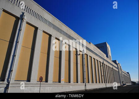 Die ehemalige Littlewoods Pools Gebäude auf Edge Lane Liverpool. Die Art déco-Gebäude wurde 1938 errichtet und wird von Twickenham Film Studios verwendet werden. Stockfoto