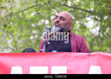 Asad Rehman, War on Want, Adressen Rallye als MPs unterstützen eine Bewegung eine formale Klima Notstand auszurufen. Stockfoto