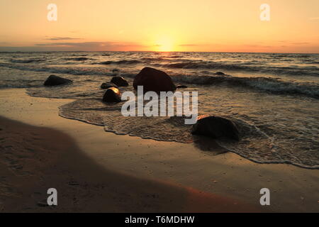 Ostsee Strand im Abendlicht Stockfoto
