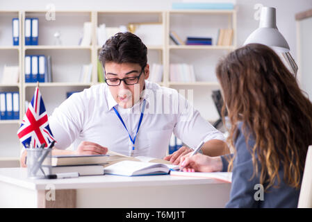 Englisch Sprachkurse mit Lehrer und Schüler Stockfoto