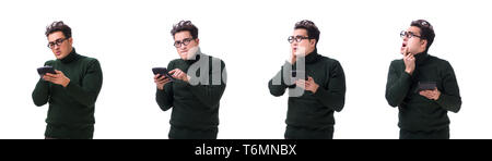 Nerd junger Mann mit Taschenrechner isoliert auf weißem Stockfoto